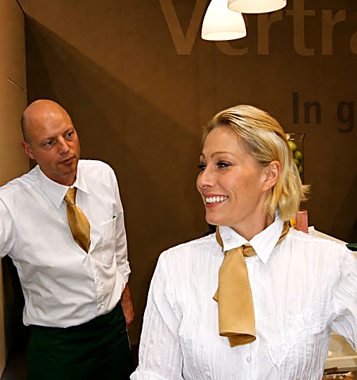 Mobile bar catering trade fair – Marcus Hopp at work
